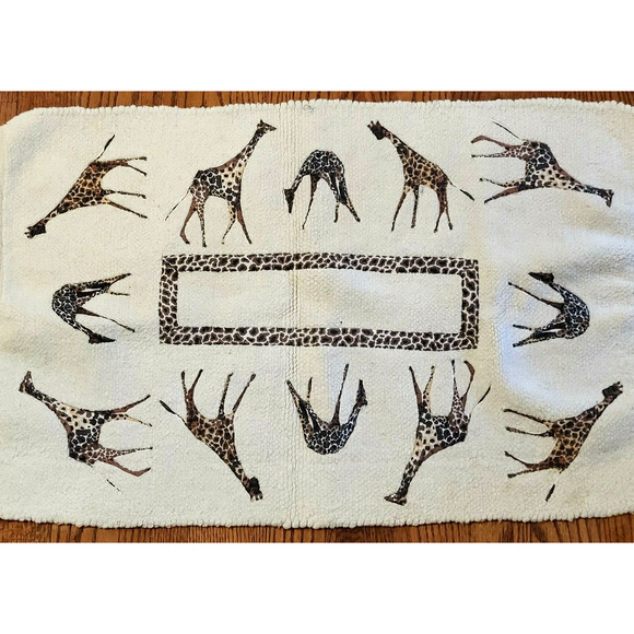 Appliqued Giraffe Rug or Wall Hanging Cream Colored Wool 31x20" - Picture 2 of 6